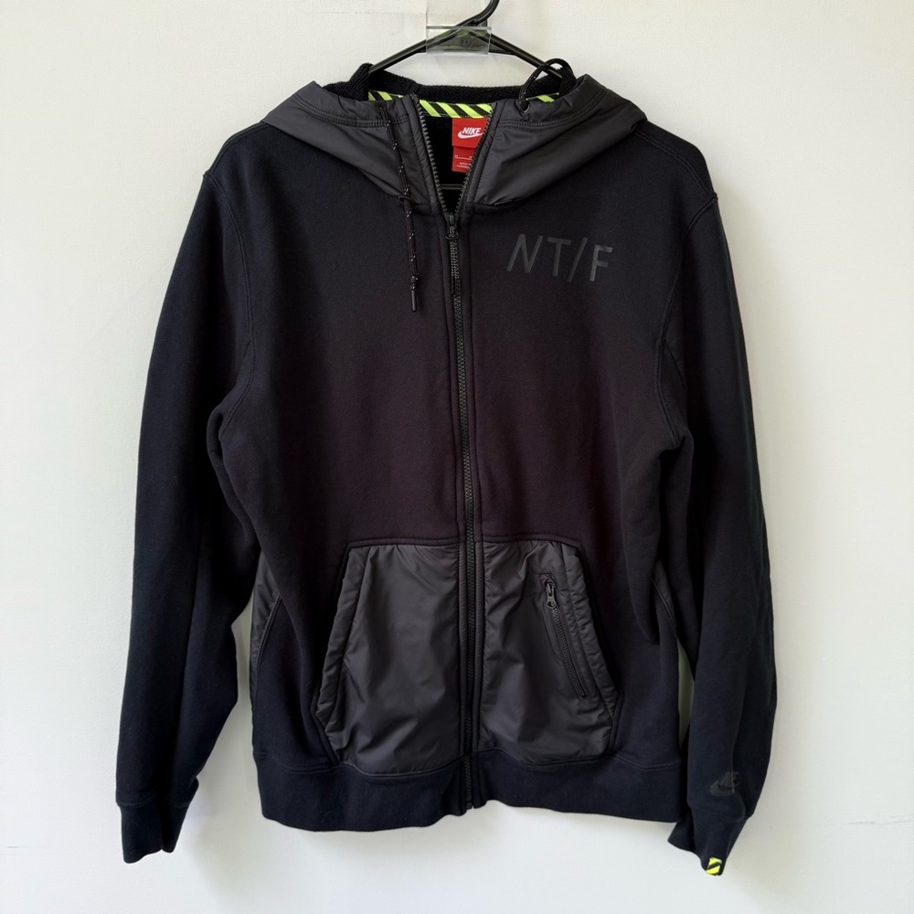 Nike NT/F Men’s Black Full Zip Sweatshirt size medium